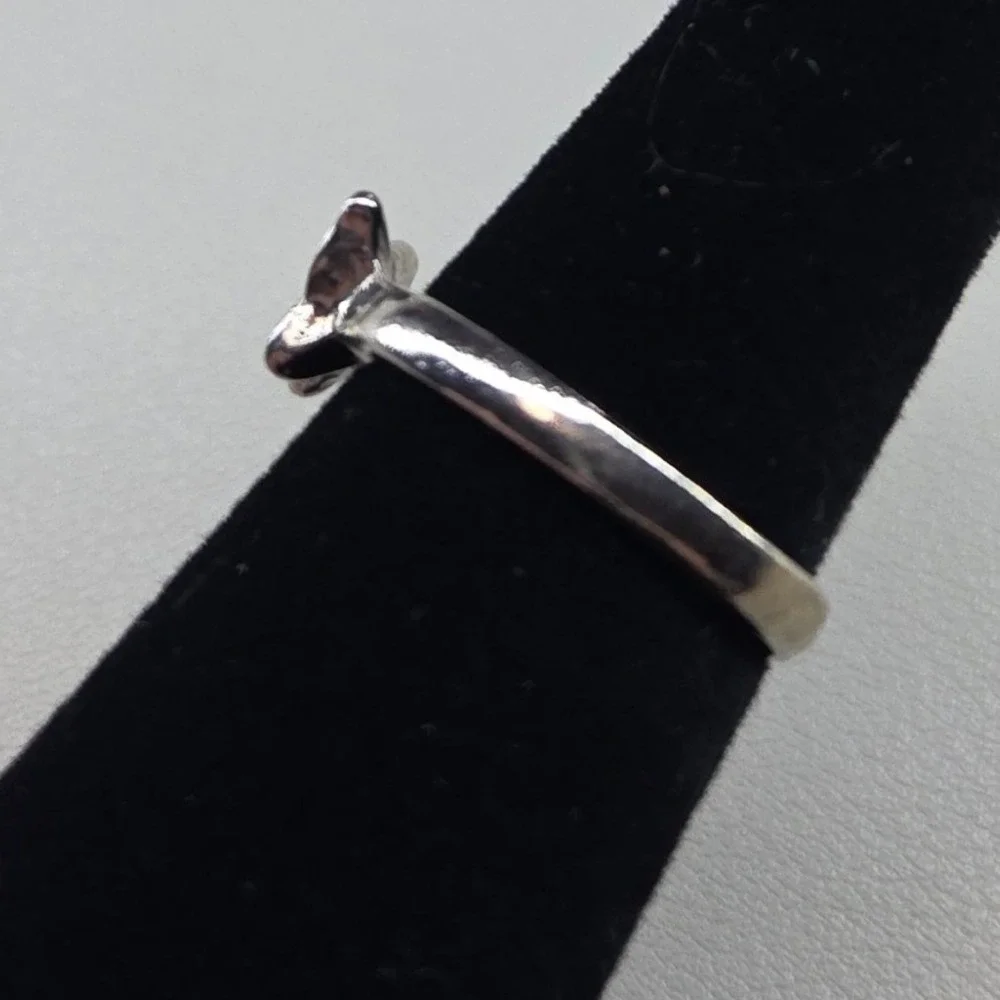 N/A minimalist butterfly